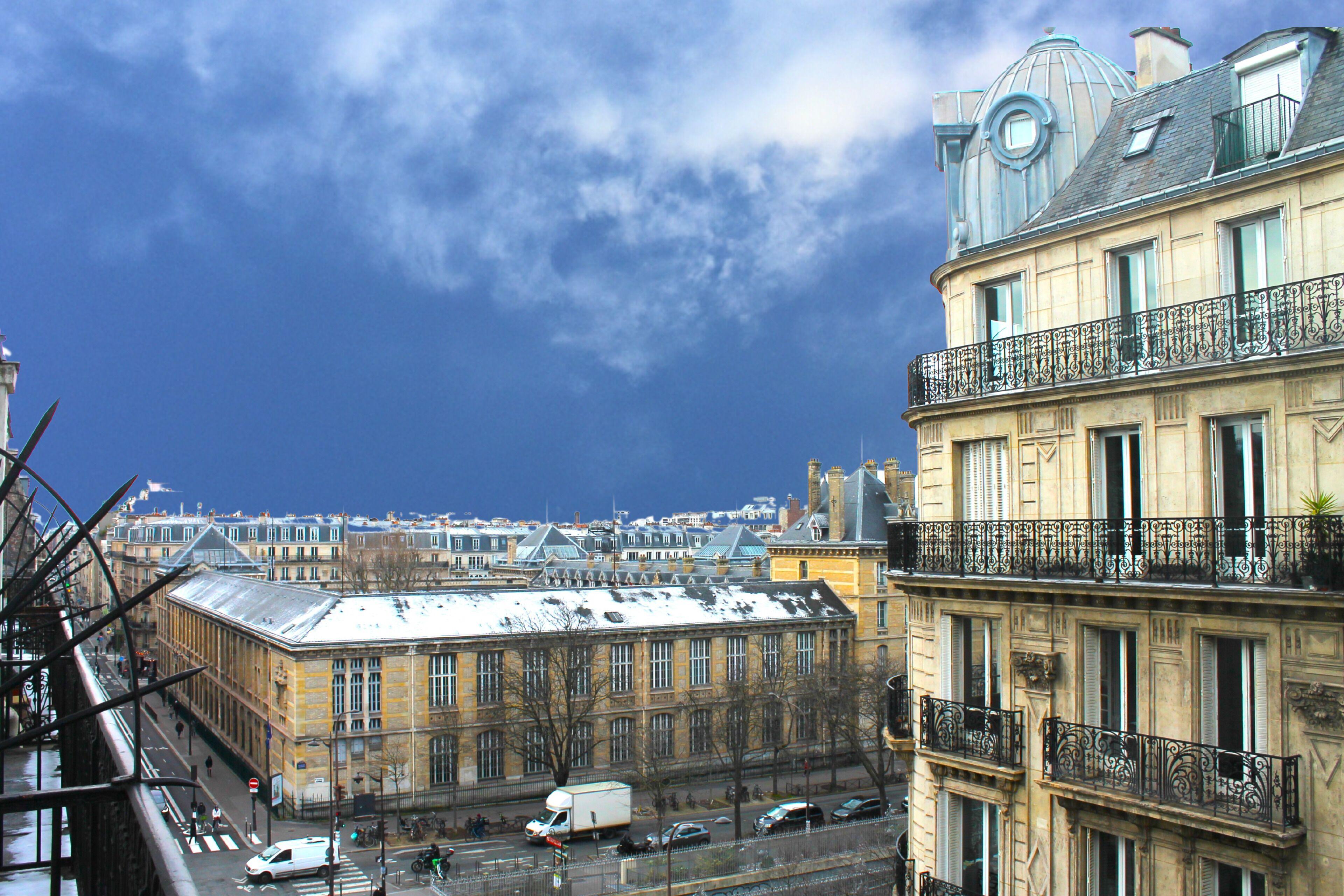 Avia Saphir Montparnasse Paris
