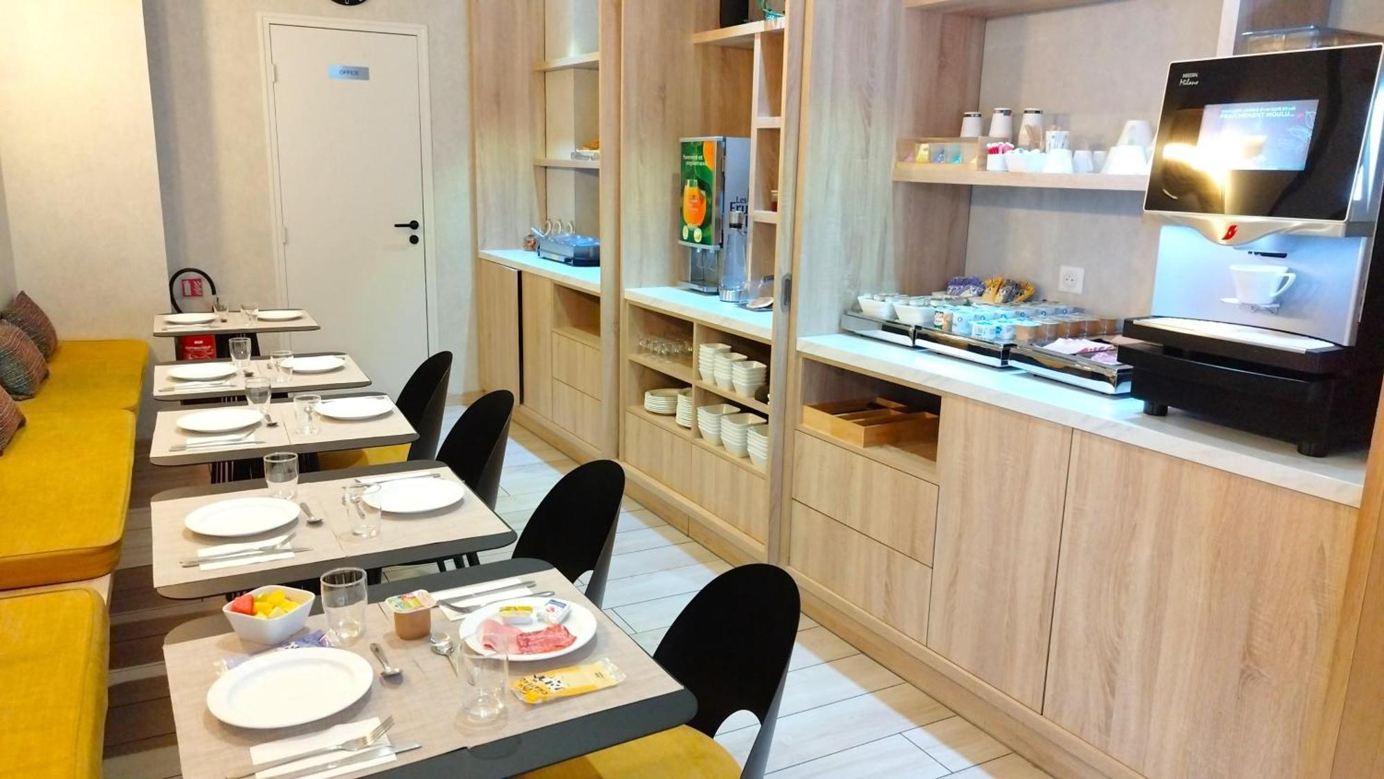 Avia Saphir Montparnasse Hotel Parigi