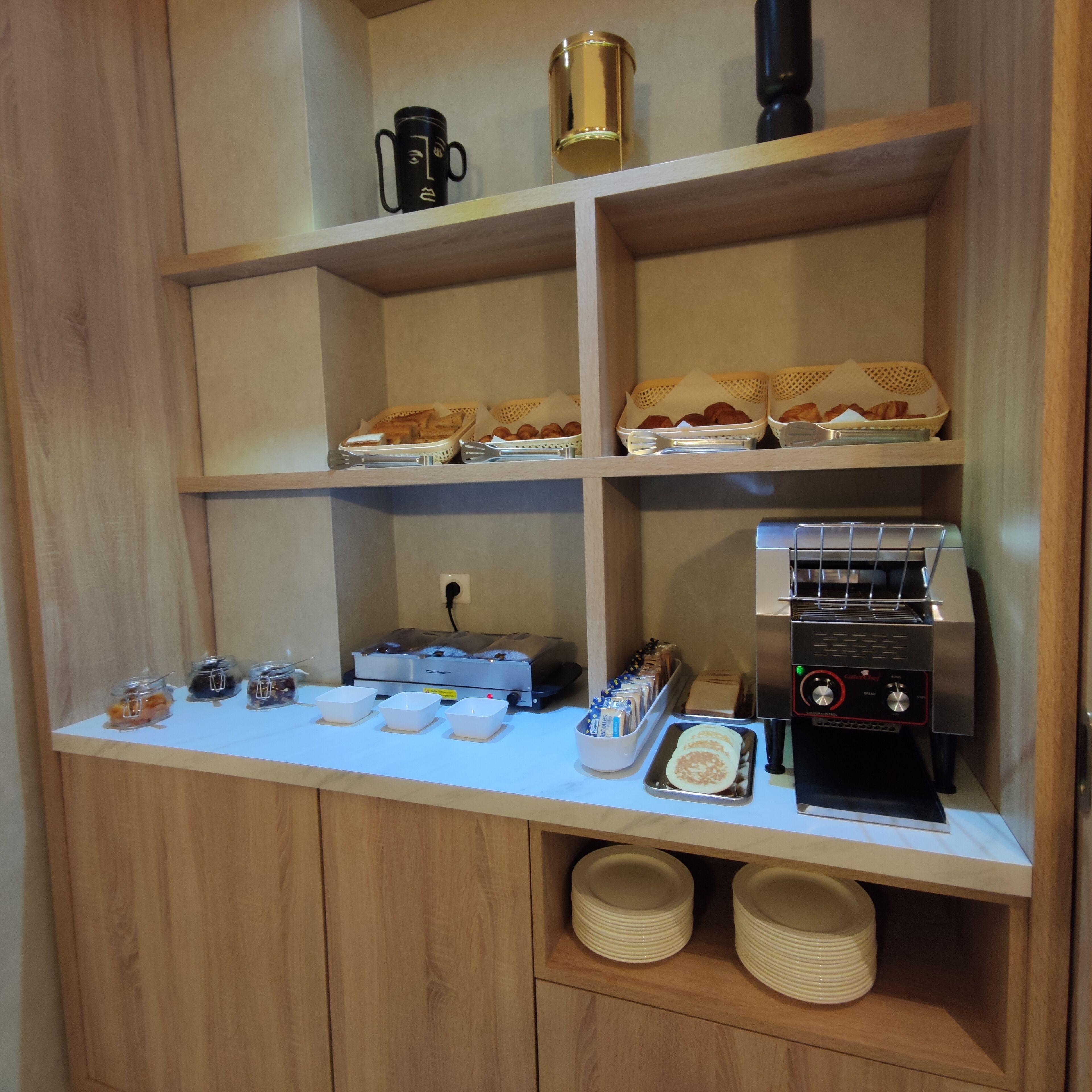 Avia Saphir Montparnasse Hotel 3*