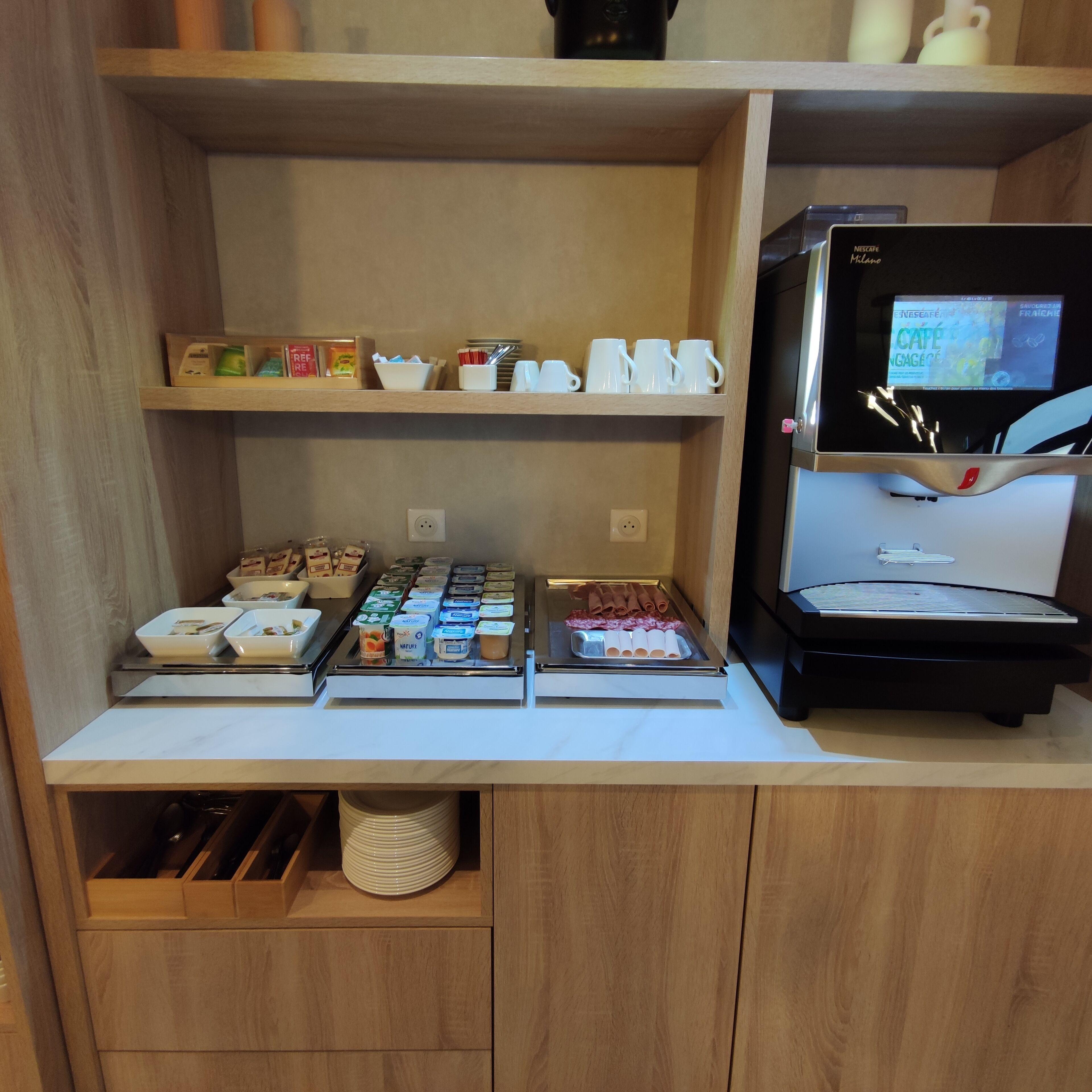 Avia Saphir Montparnasse Hotel 3*